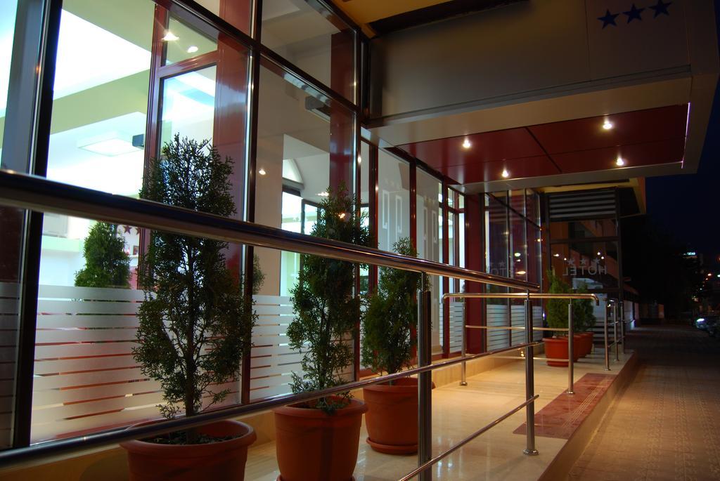 Hotel Europolis Тулча Экстерьер фото