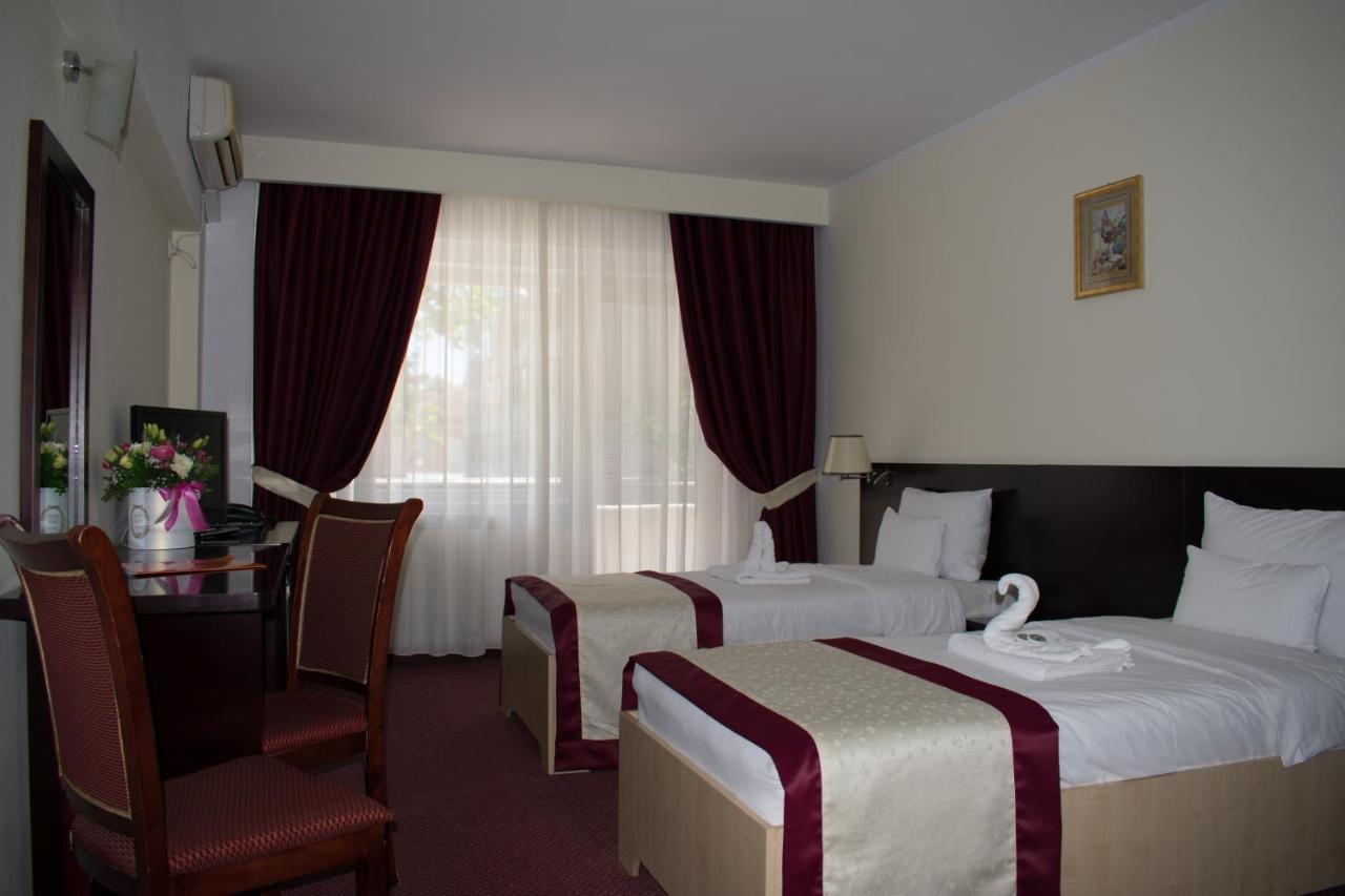 Hotel Europolis Тулча Экстерьер фото