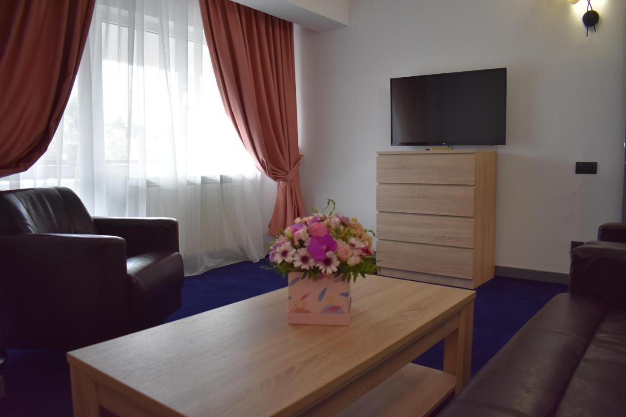 Hotel Europolis Тулча Экстерьер фото